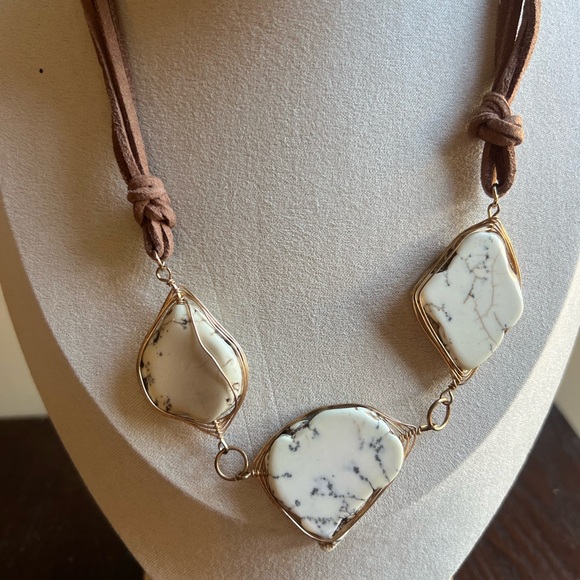 Chic White Turquoise Necklace - Picture 2 of 6